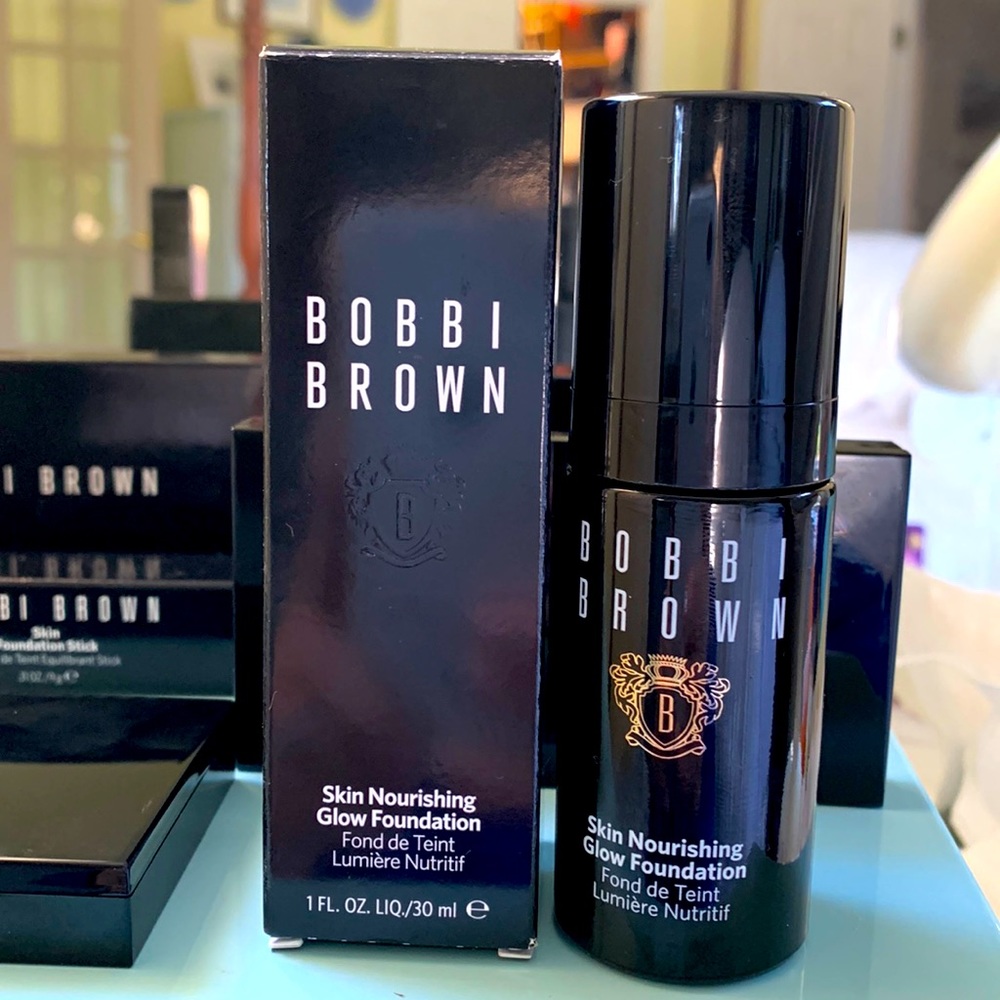 Bobbi Brown Glow Foundation